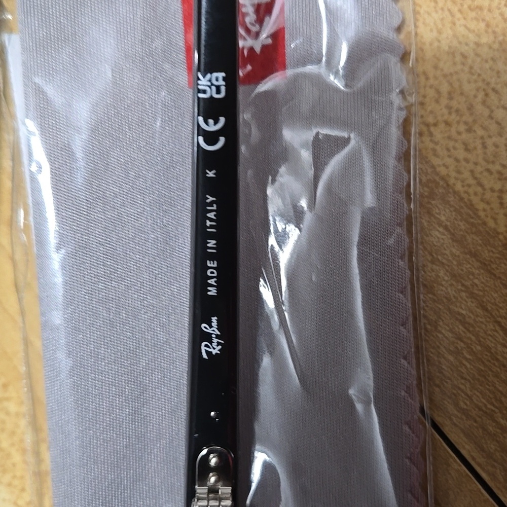 Ray-Ban Black Sunglasses - Picture 5 of 6